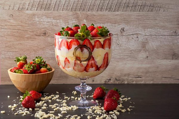 How to make a traditional english trifle?